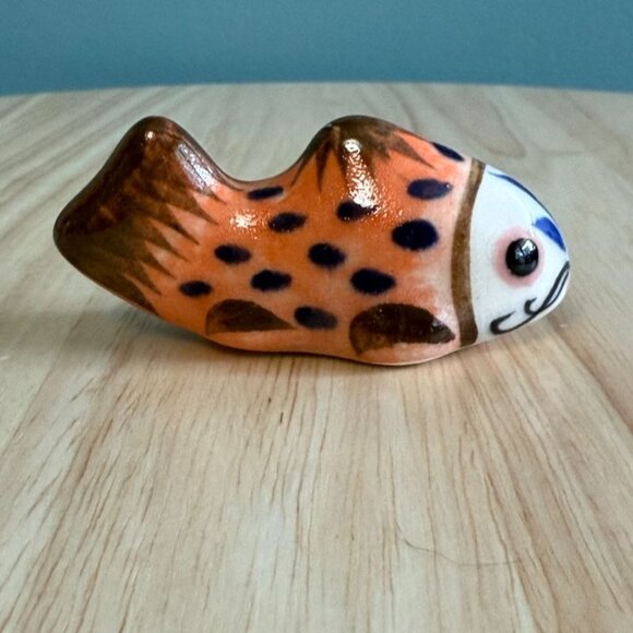 Vintage Tonala Fish Miniature Mexican Folk Art Pottery Orange & Black 1.25" - Picture 2 of 9